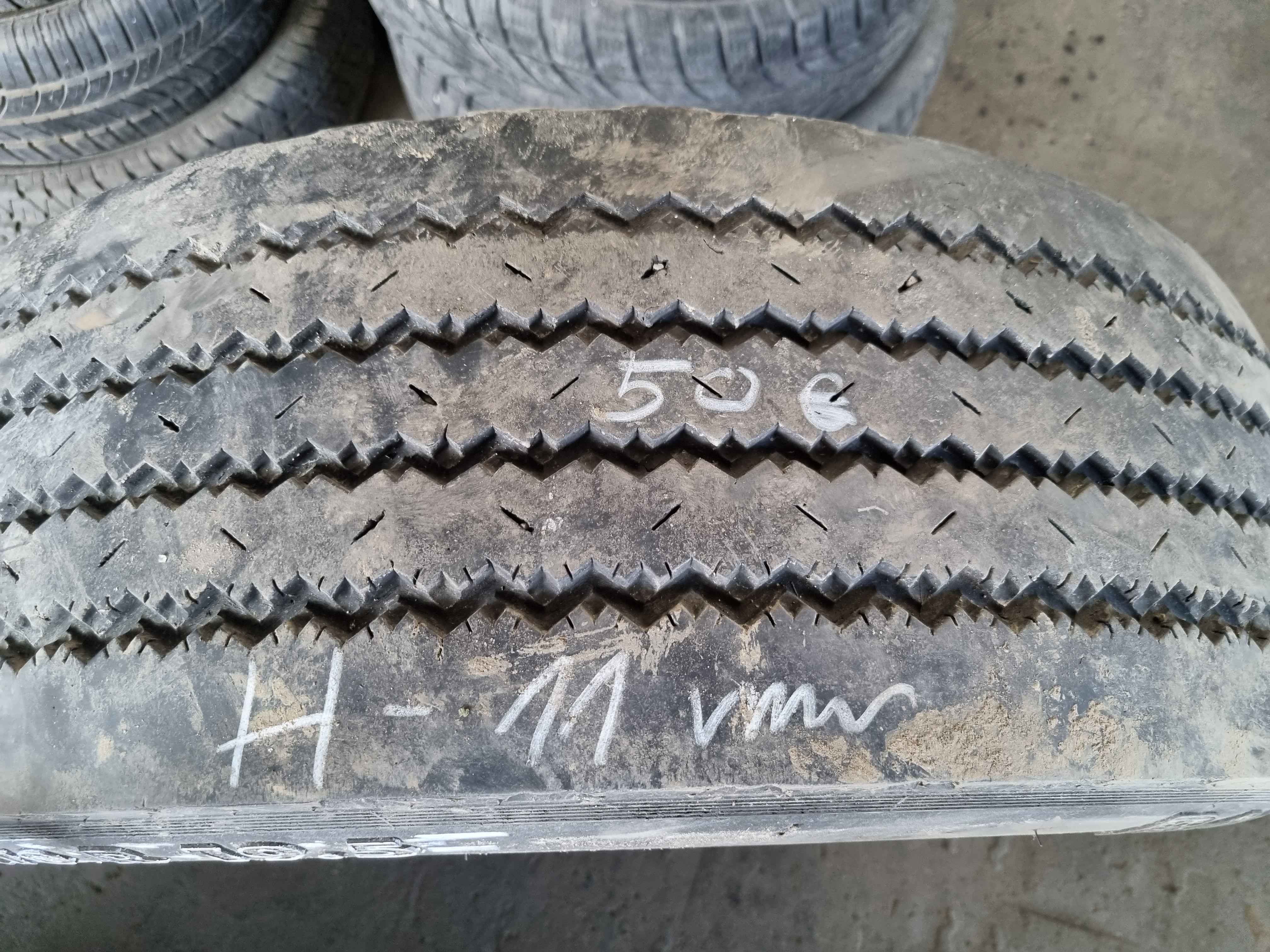 Barum BF15 265/70 R19,5 140/138M